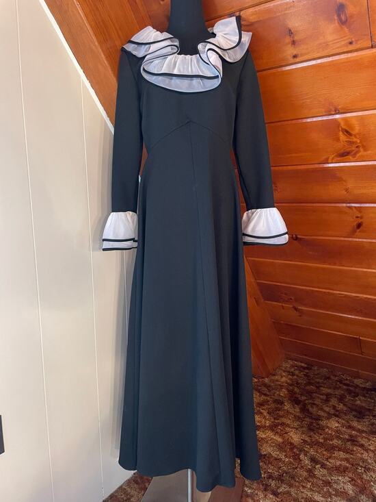 Vintage Dresses & Skirts - Vintage 60s/70s Black Maxi Dress with White Ruffle Collar and Cuff sz L